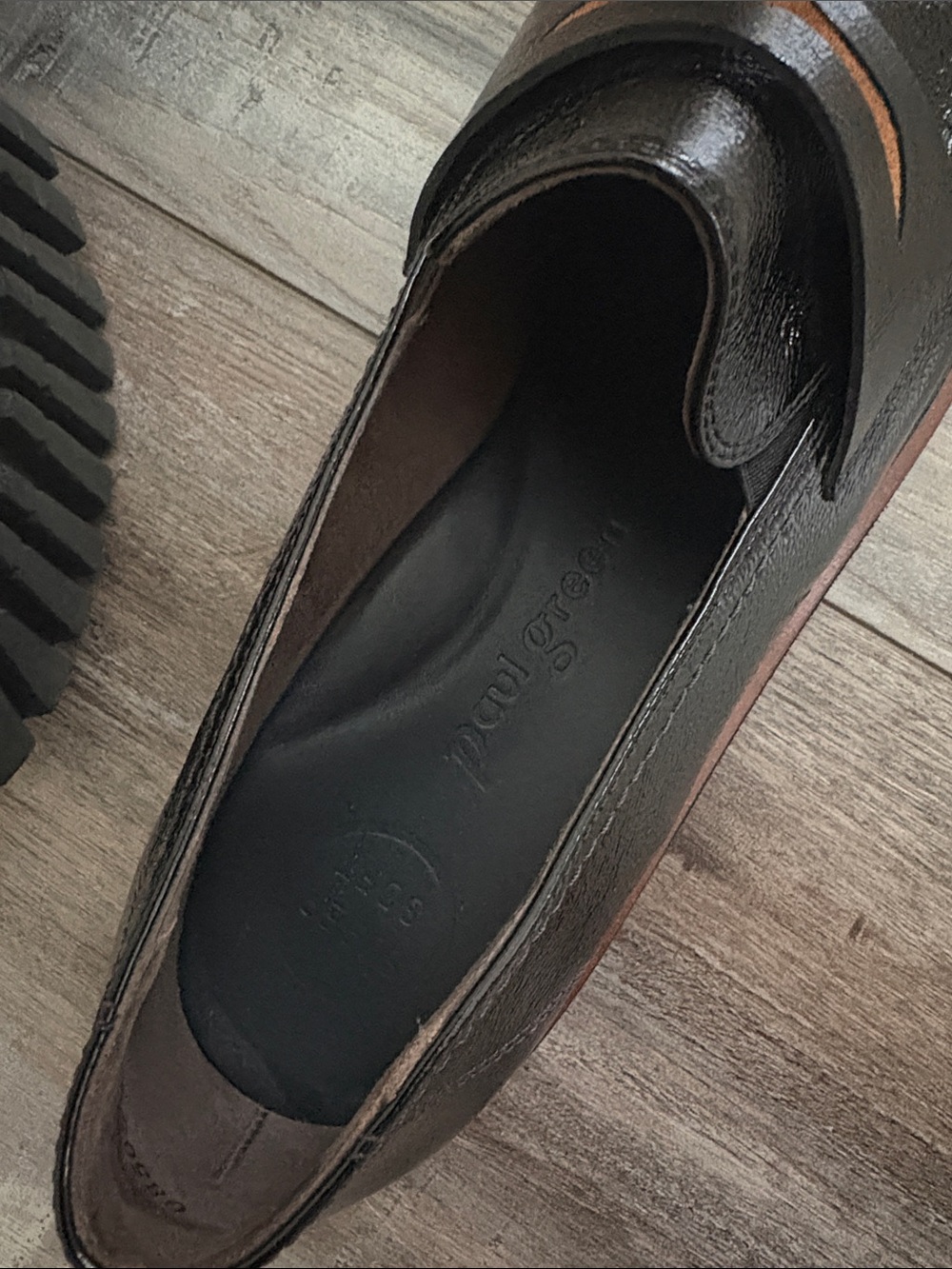 Paul Green Black Crinkle Patent Leather Wesley Loafers Women's Size UK 6 US 8.5 - Picture 9 of 9